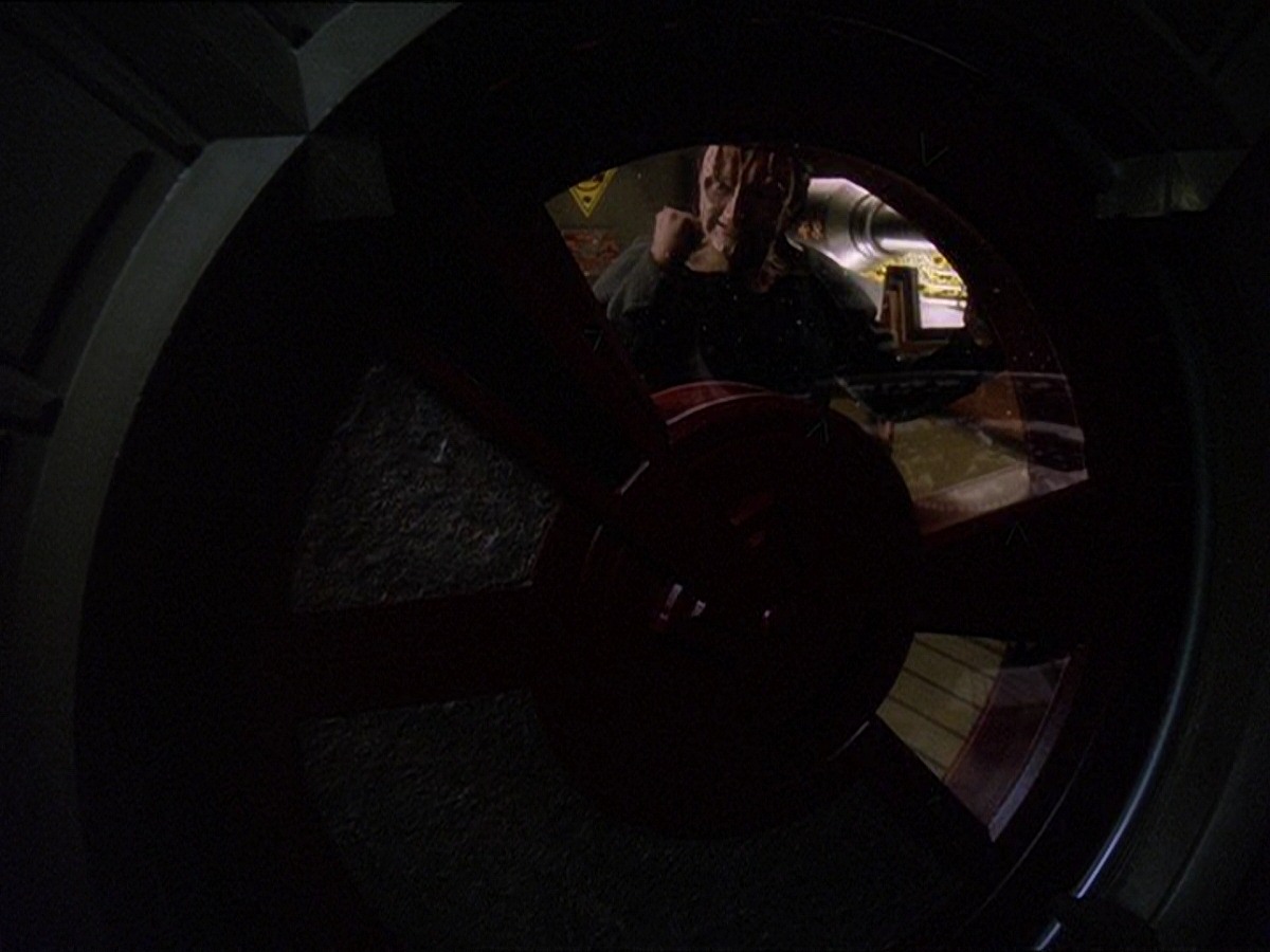 extant_StarTrek_DS9_7x03-Afterimage_2145.jpg