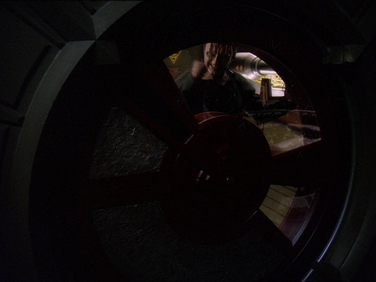 extant_StarTrek_DS9_7x03-Afterimage_2146.jpg