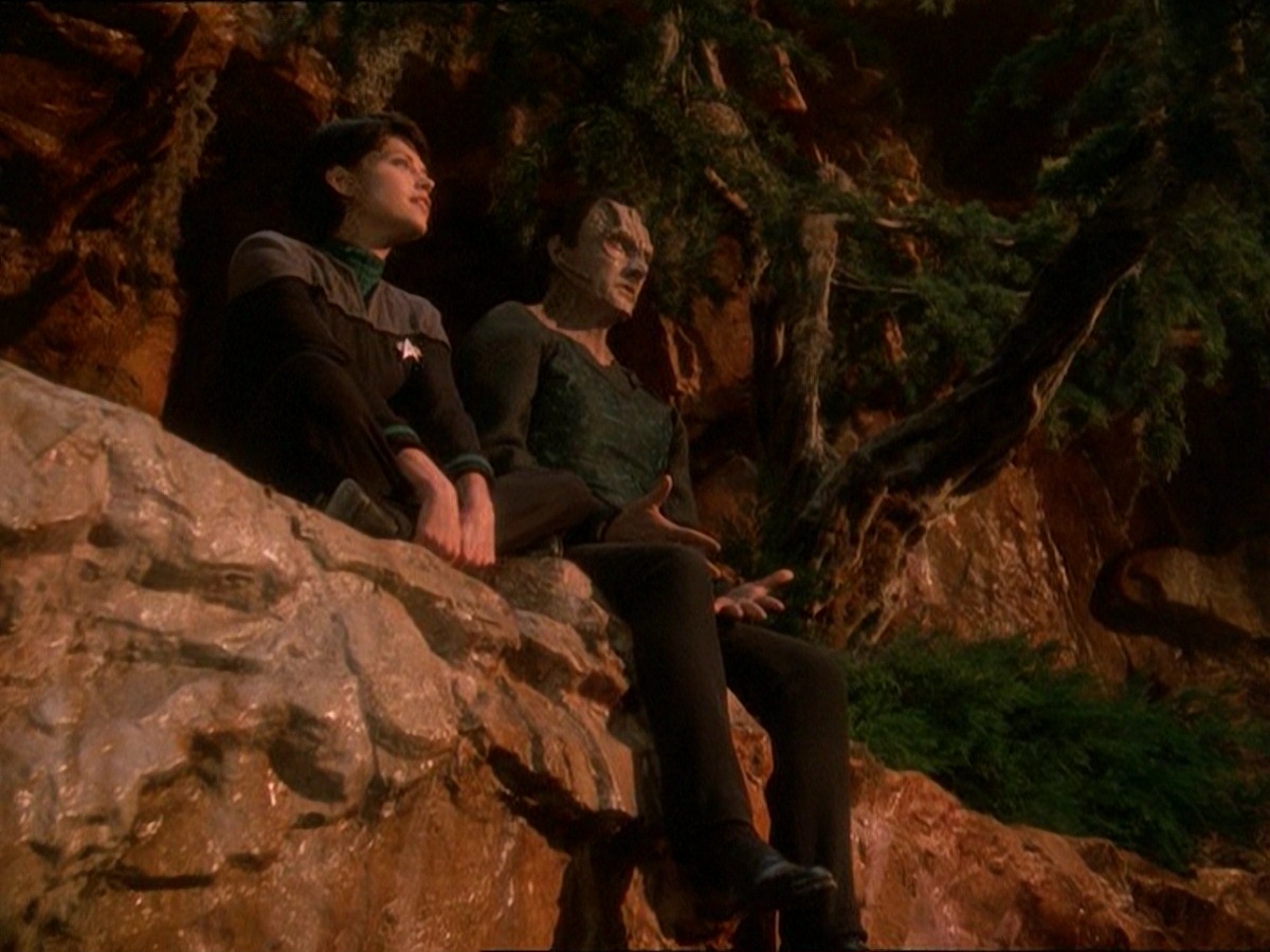 extant_StarTrek_DS9_7x03-Afterimage_2188.jpg
