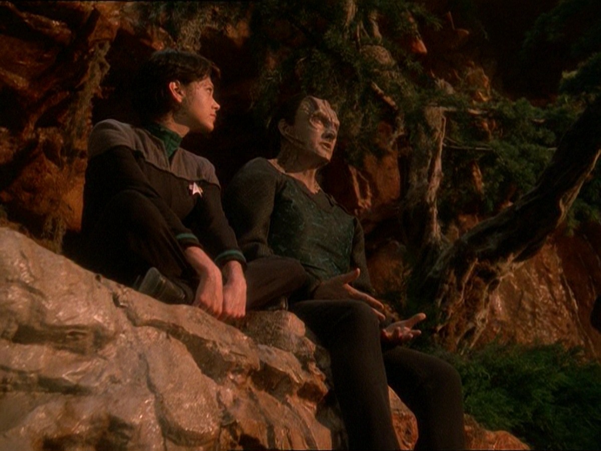 extant_StarTrek_DS9_7x03-Afterimage_2195.jpg