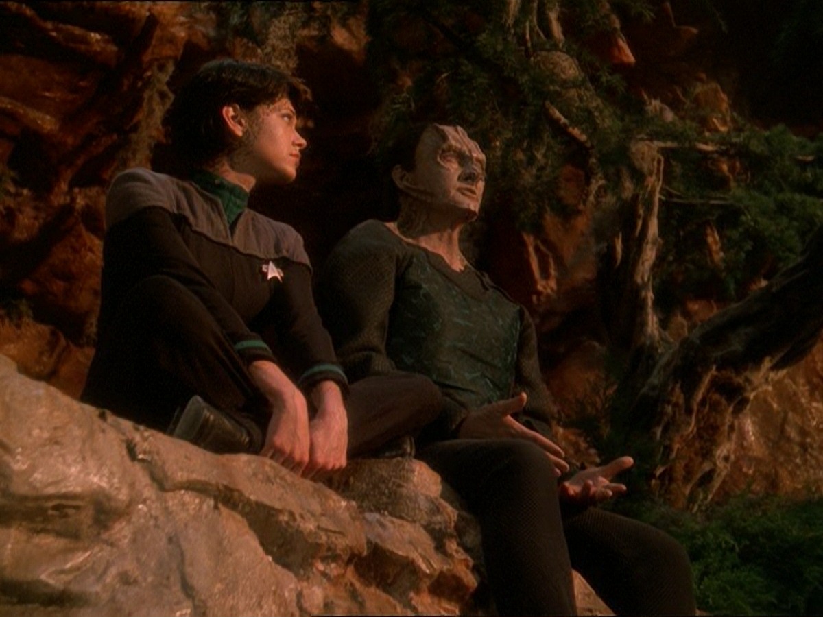 extant_StarTrek_DS9_7x03-Afterimage_2198.jpg