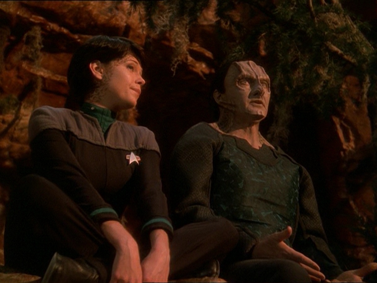 extant_StarTrek_DS9_7x03-Afterimage_2205.jpg