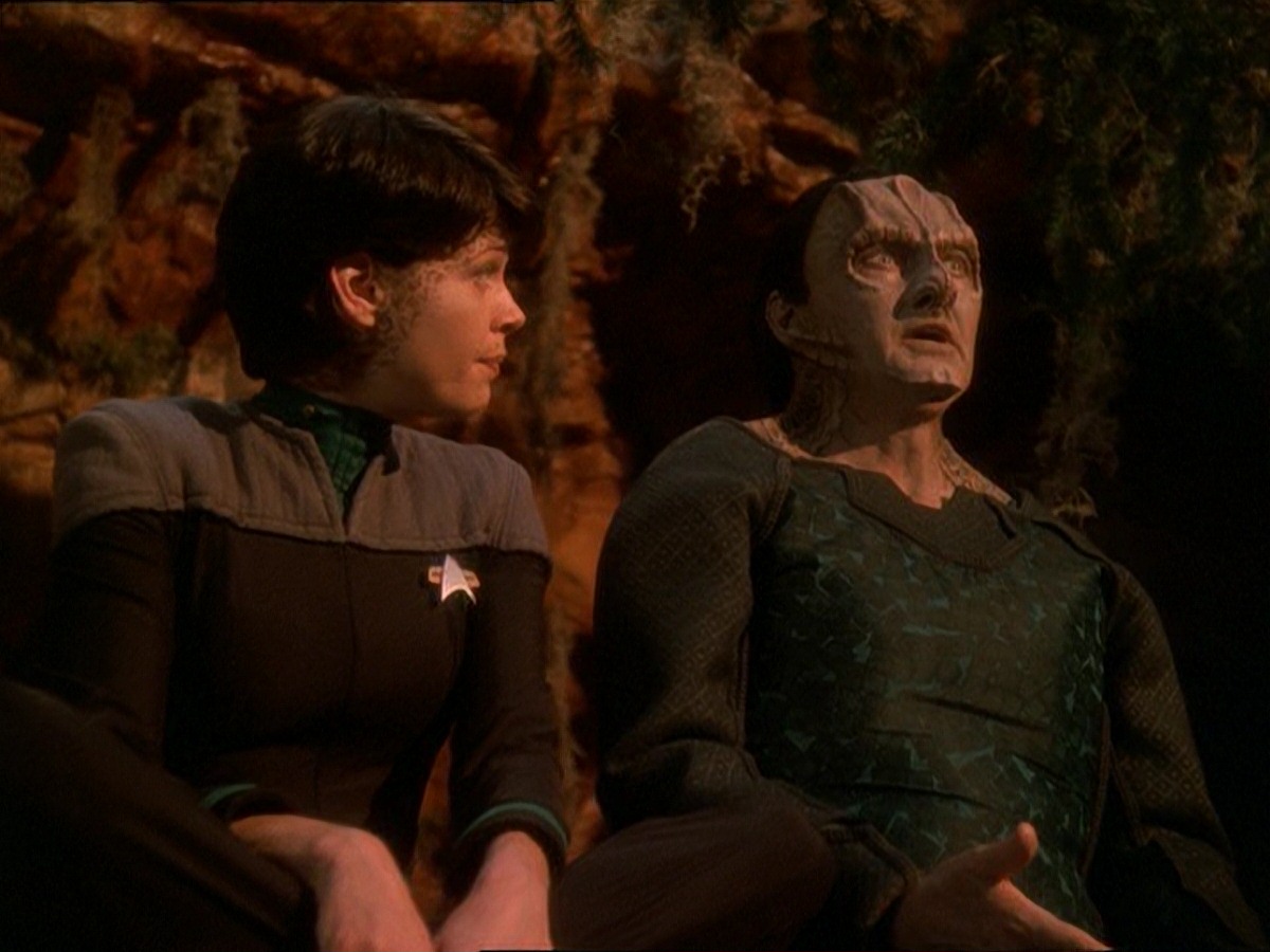 extant_StarTrek_DS9_7x03-Afterimage_2208.jpg