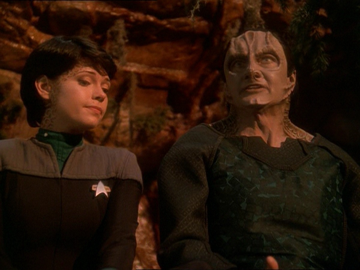 extant_StarTrek_DS9_7x03-Afterimage_2214.jpg