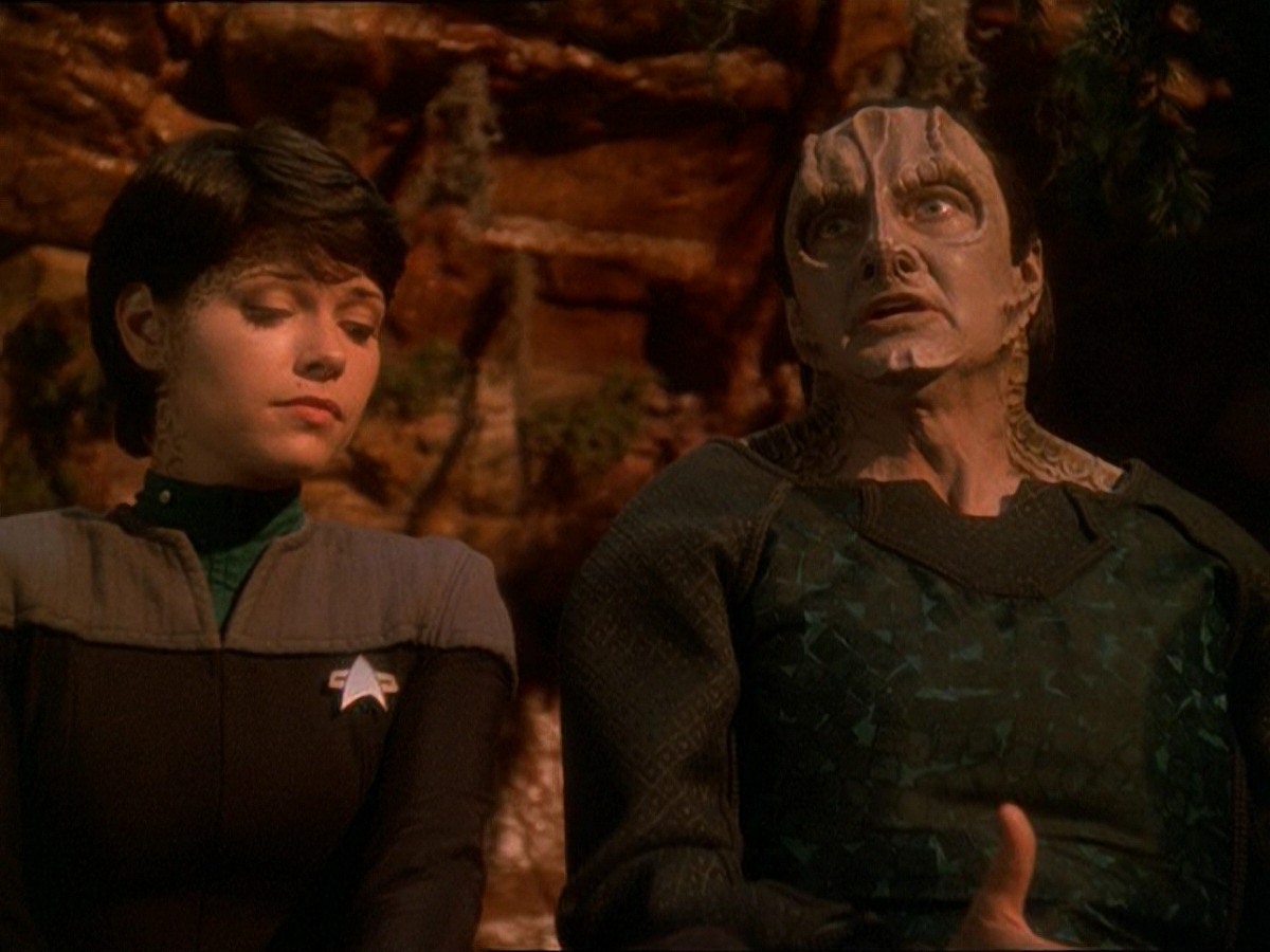 extant_StarTrek_DS9_7x03-Afterimage_2215.jpg