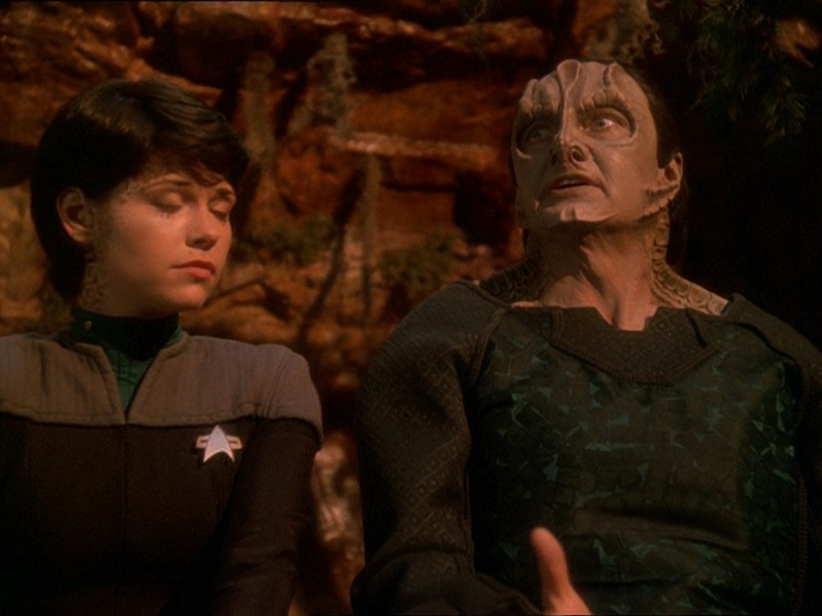extant_StarTrek_DS9_7x03-Afterimage_2217.jpg