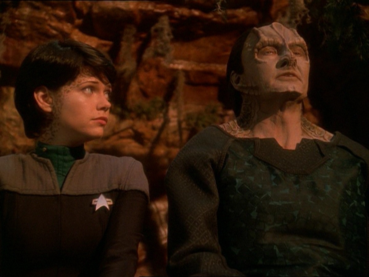 extant_StarTrek_DS9_7x03-Afterimage_2219.jpg