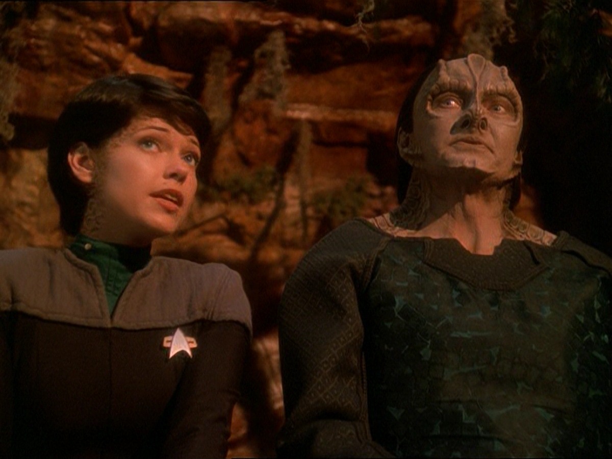 extant_StarTrek_DS9_7x03-Afterimage_2250.jpg