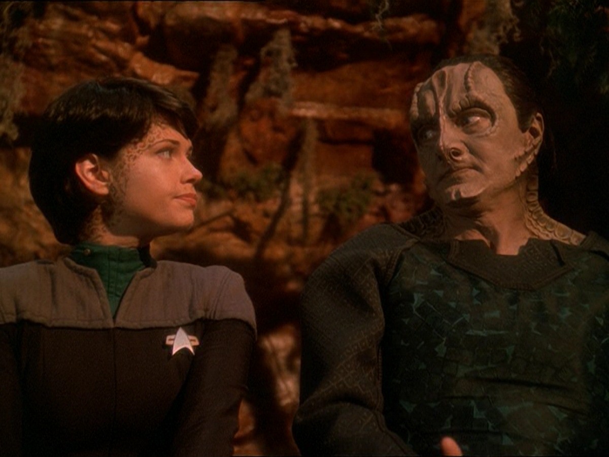 extant_StarTrek_DS9_7x03-Afterimage_2282.jpg
