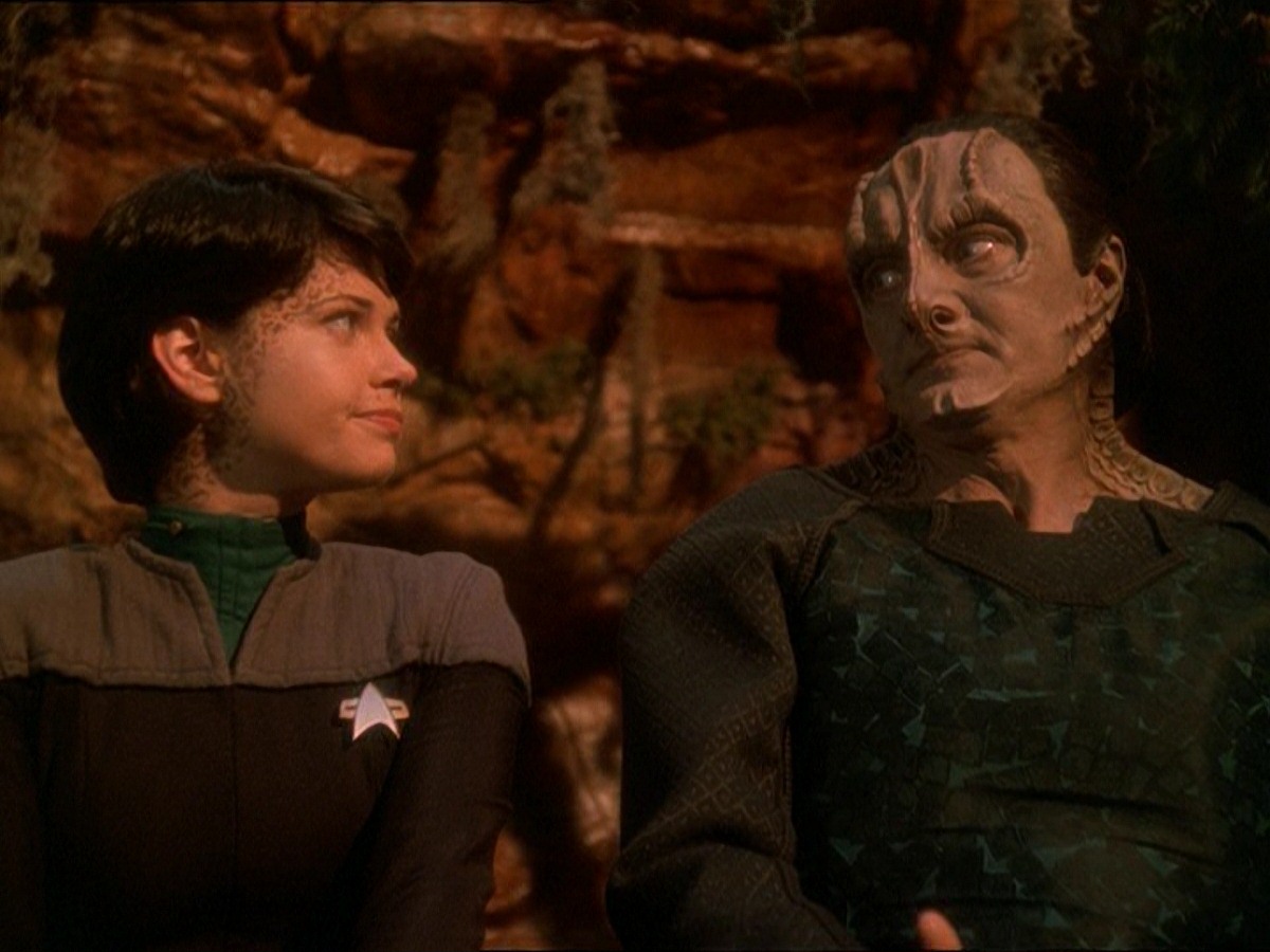 extant_StarTrek_DS9_7x03-Afterimage_2283.jpg