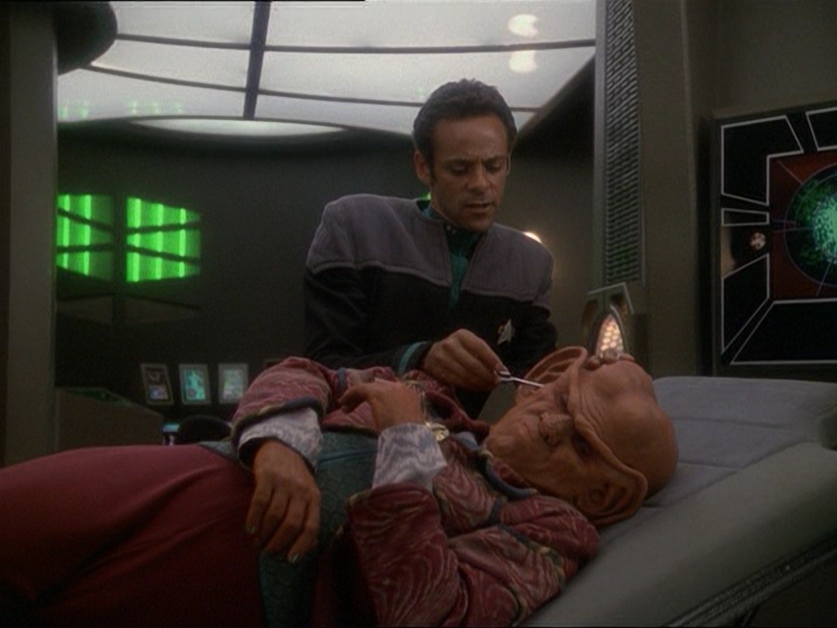 extant_StarTrek_DS9_7x03-Afterimage_2316.jpg