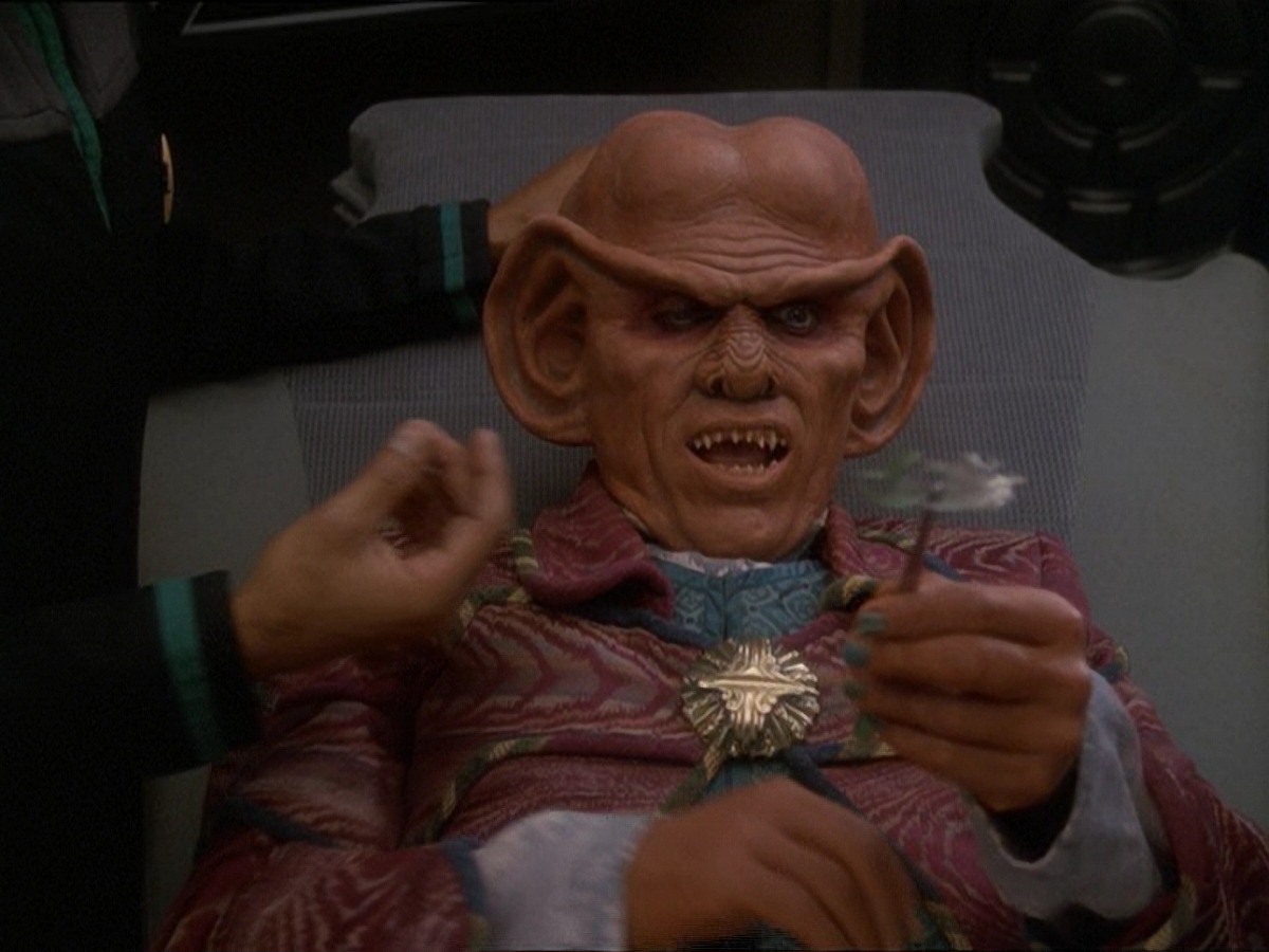 extant_StarTrek_DS9_7x03-Afterimage_2323.jpg