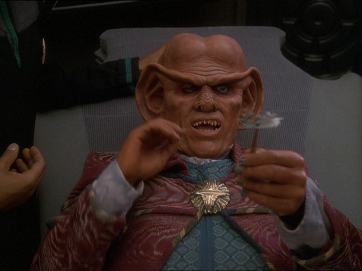 extant_StarTrek_DS9_7x03-Afterimage_2324.jpg