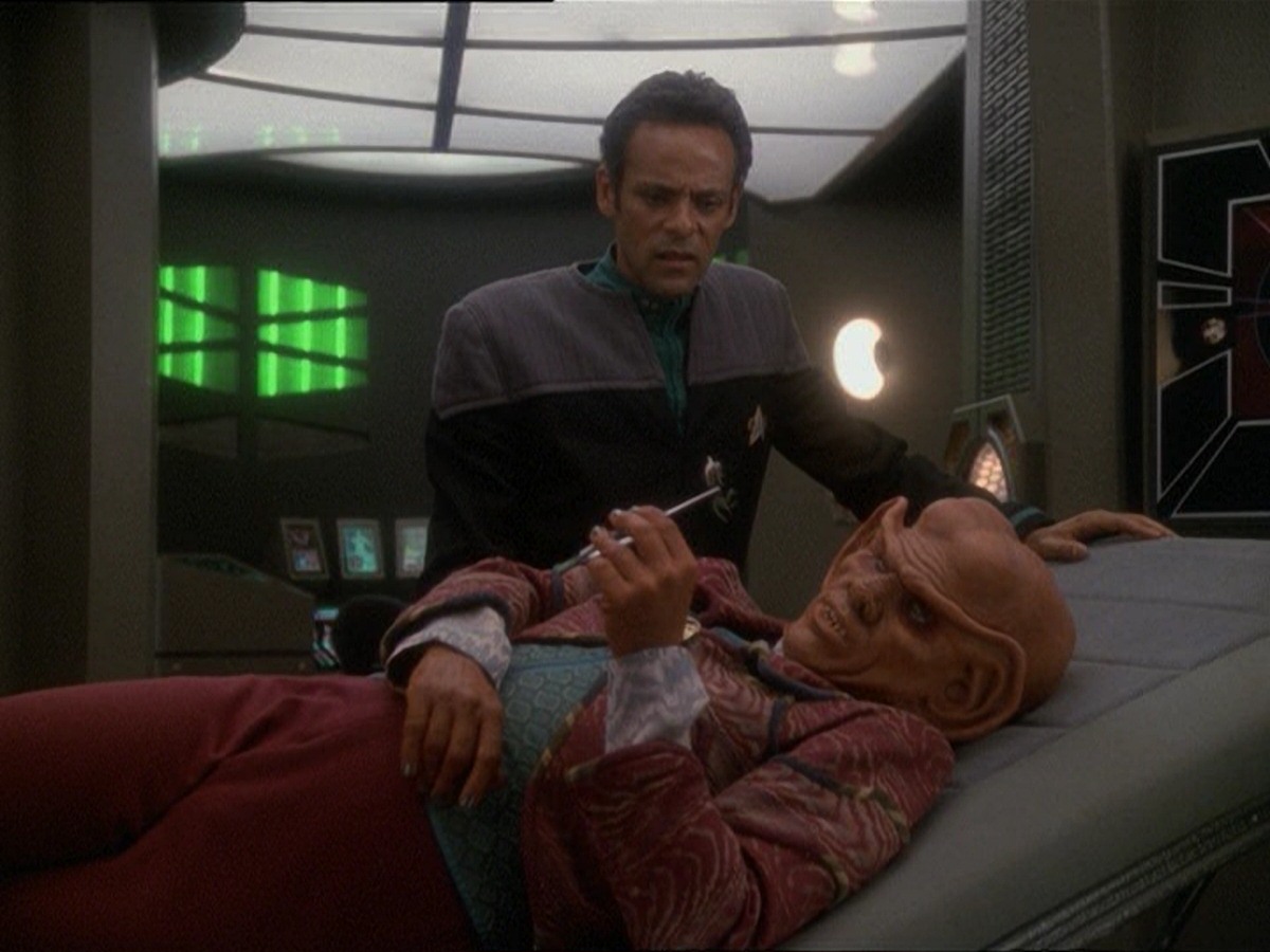 extant_StarTrek_DS9_7x03-Afterimage_2332.jpg