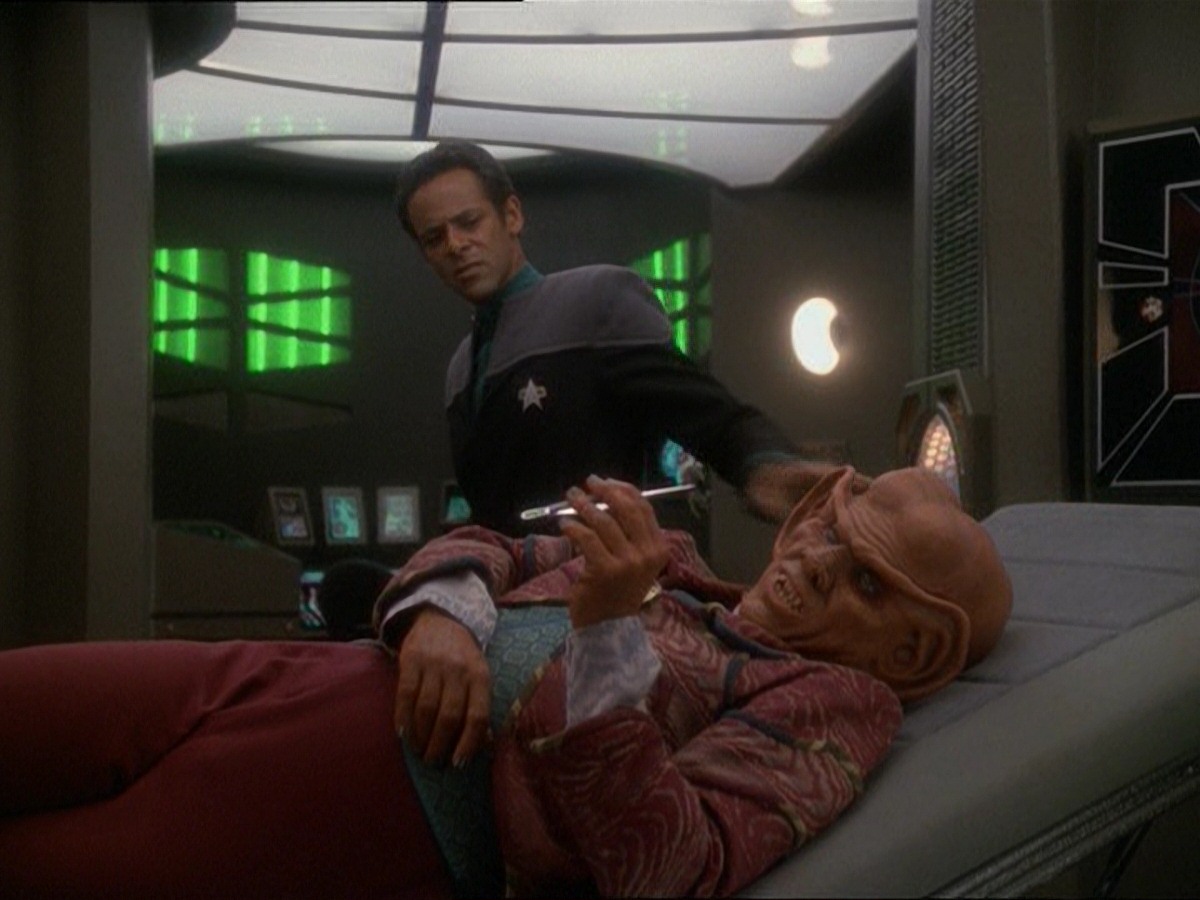 extant_StarTrek_DS9_7x03-Afterimage_2338.jpg