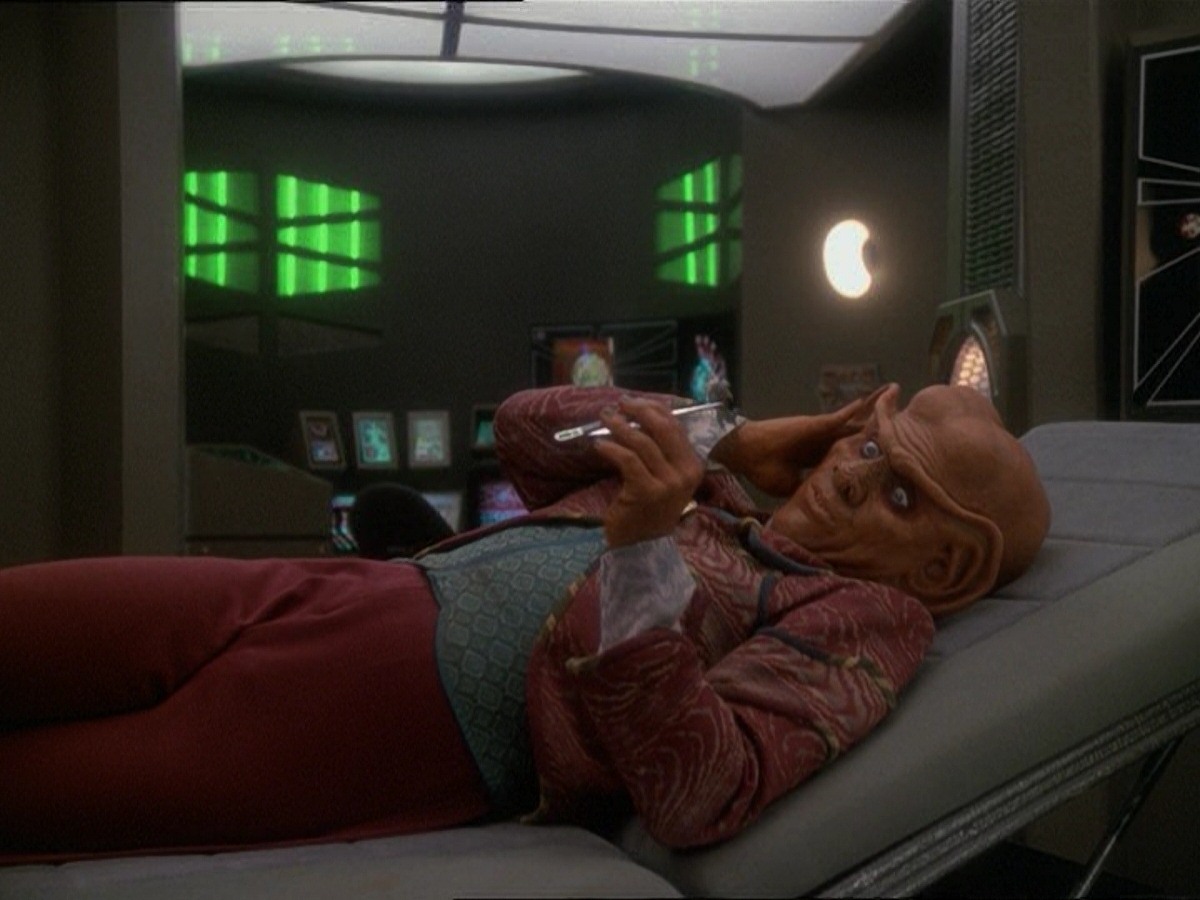 extant_StarTrek_DS9_7x03-Afterimage_2344.jpg