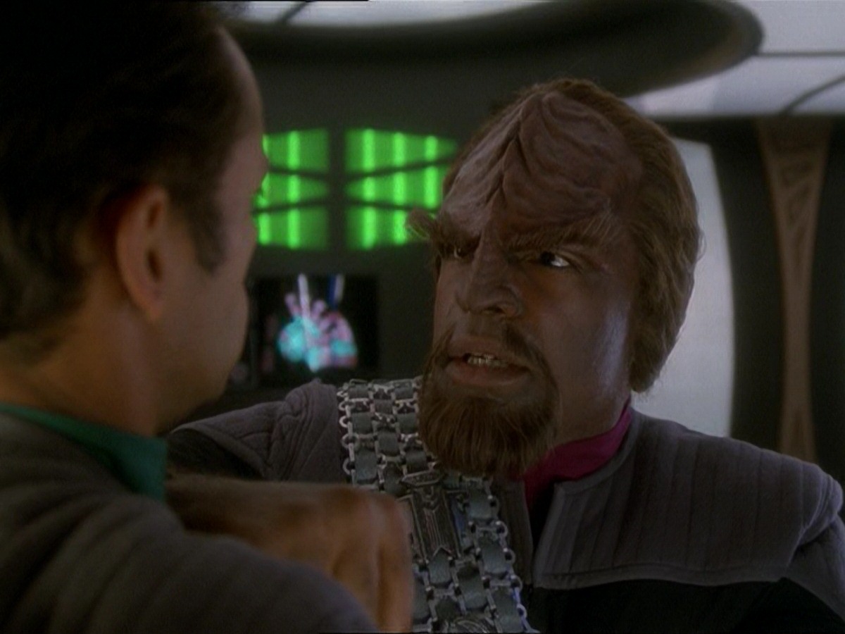 extant_StarTrek_DS9_7x03-Afterimage_2360.jpg
