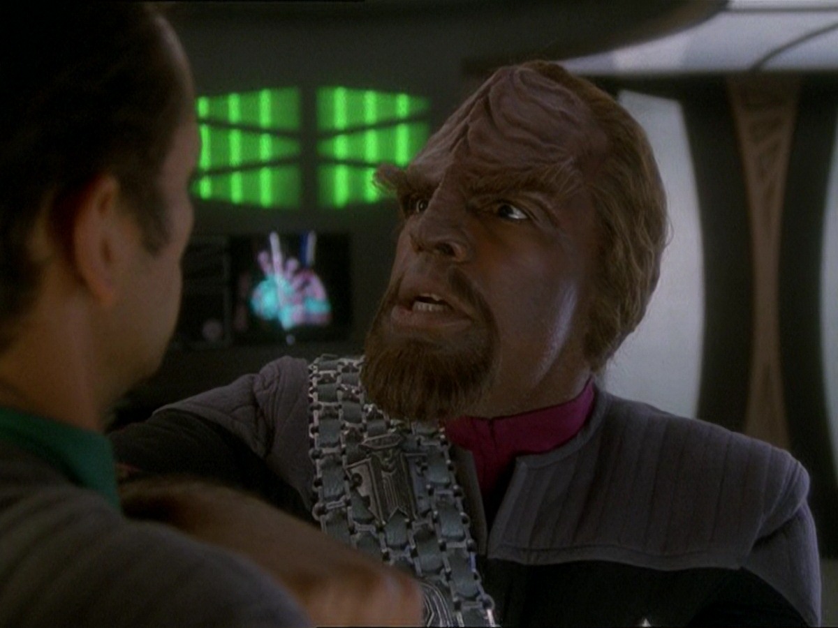 extant_StarTrek_DS9_7x03-Afterimage_2367.jpg
