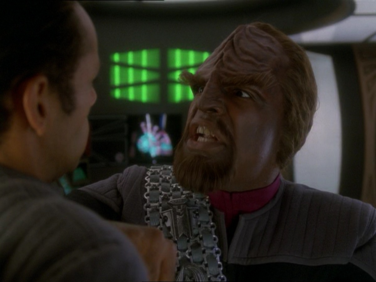 extant_StarTrek_DS9_7x03-Afterimage_2378.jpg