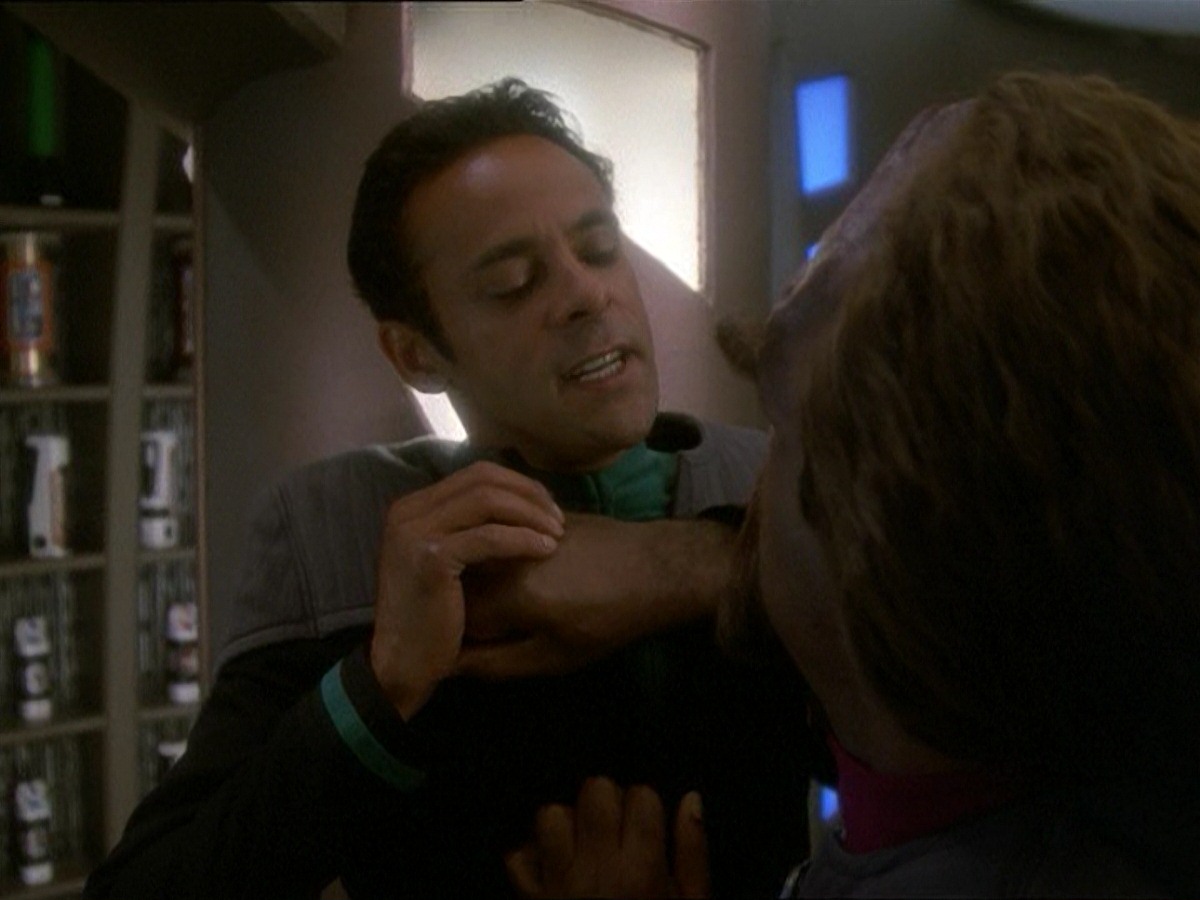 extant_StarTrek_DS9_7x03-Afterimage_2386.jpg