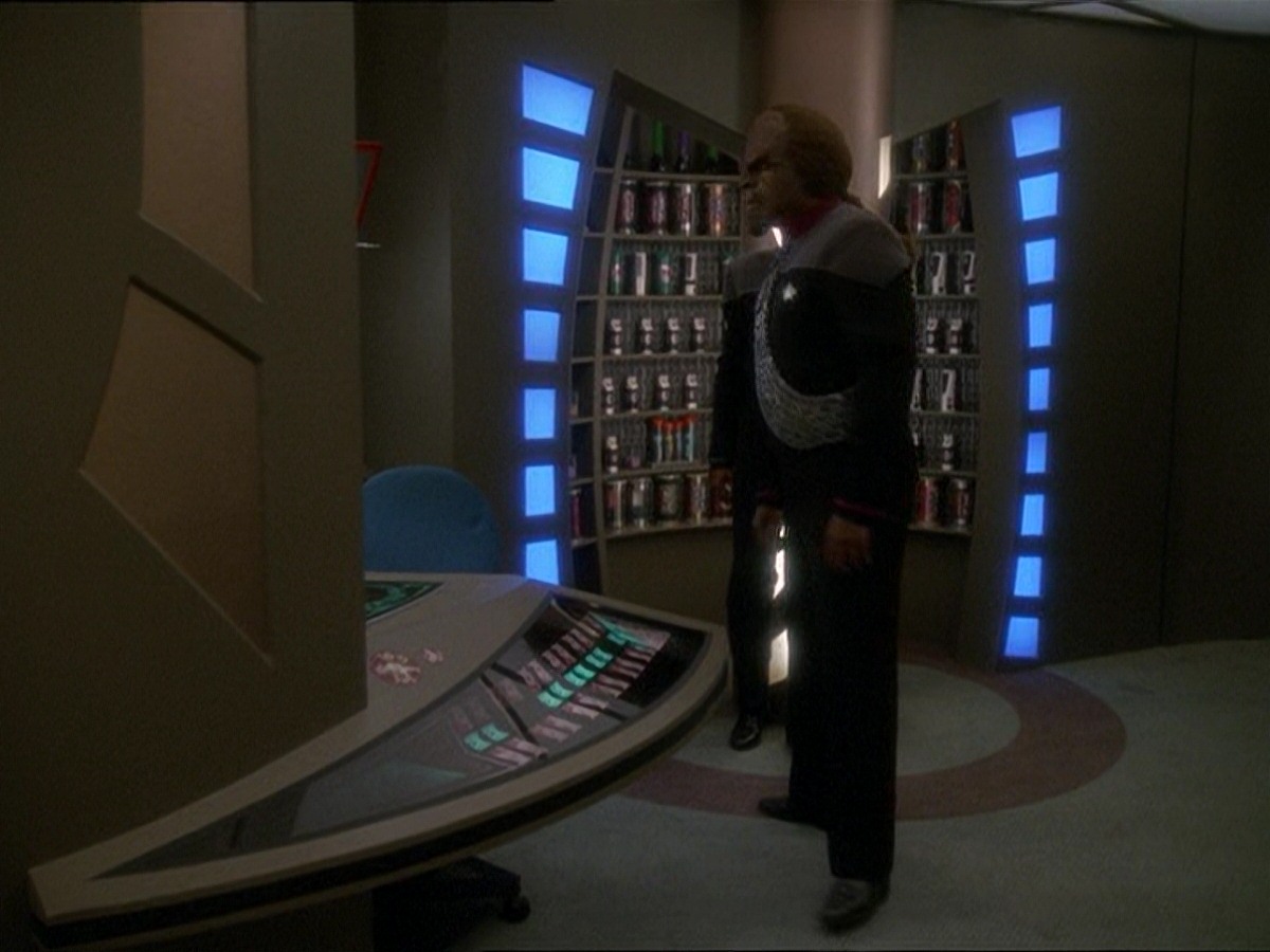 extant_StarTrek_DS9_7x03-Afterimage_2401.jpg