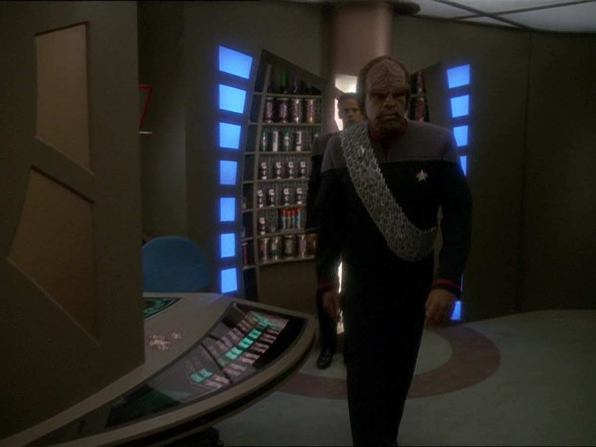 extant_StarTrek_DS9_7x03-Afterimage_2402.jpg