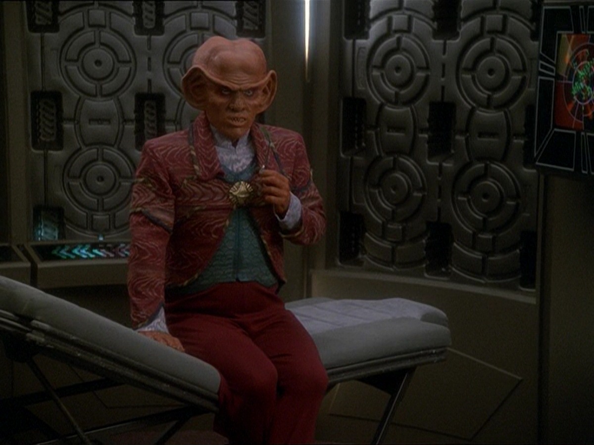extant_StarTrek_DS9_7x03-Afterimage_2414.jpg
