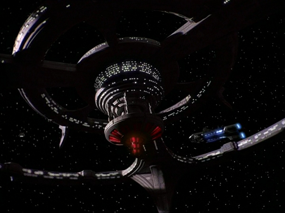 extant_StarTrek_DS9_7x03-Afterimage_2424.jpg