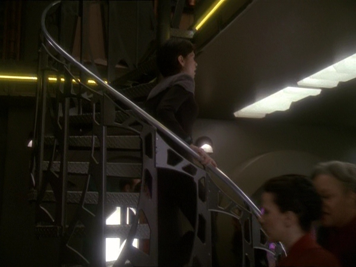 extant_StarTrek_DS9_7x03-Afterimage_2429.jpg