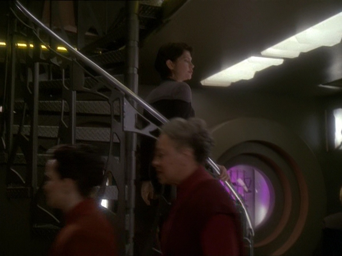 extant_StarTrek_DS9_7x03-Afterimage_2430.jpg
