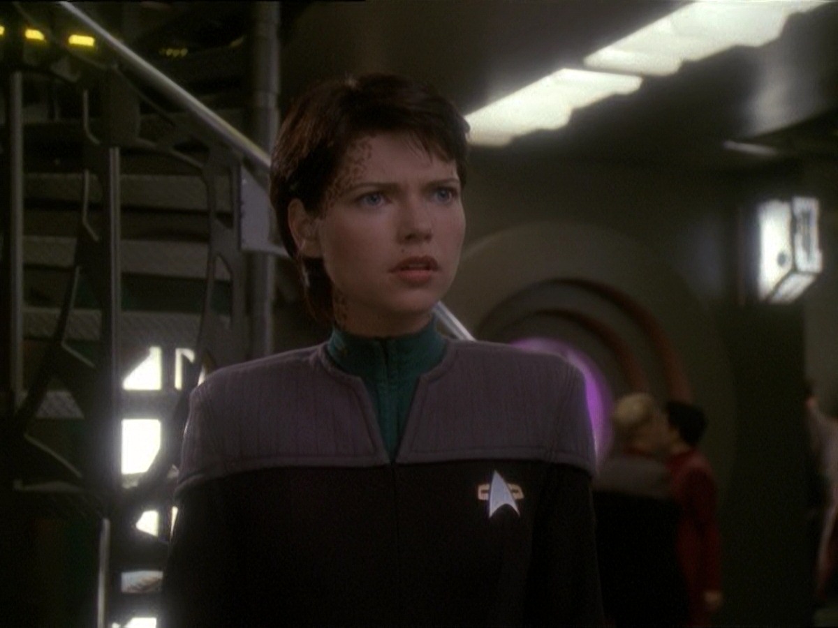 extant_StarTrek_DS9_7x03-Afterimage_2440.jpg