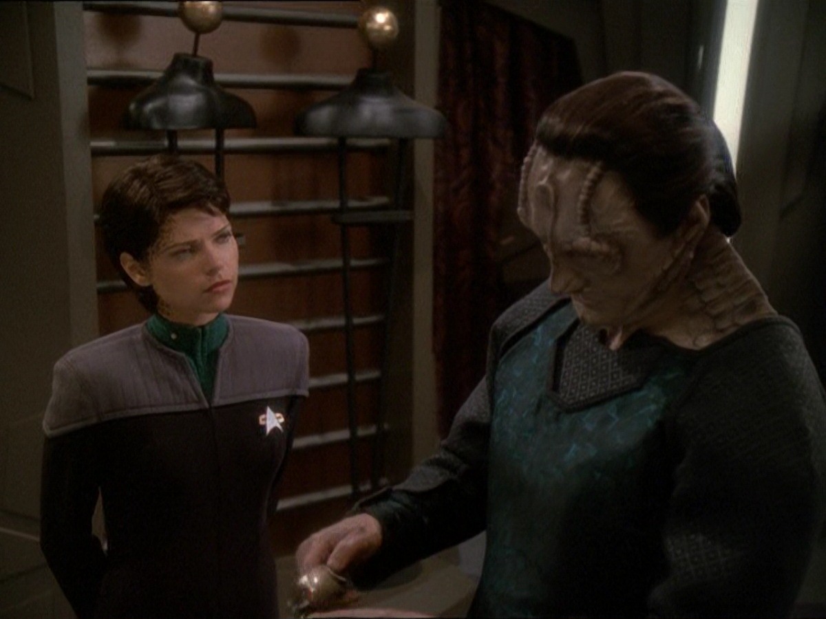 extant_StarTrek_DS9_7x03-Afterimage_2467.jpg