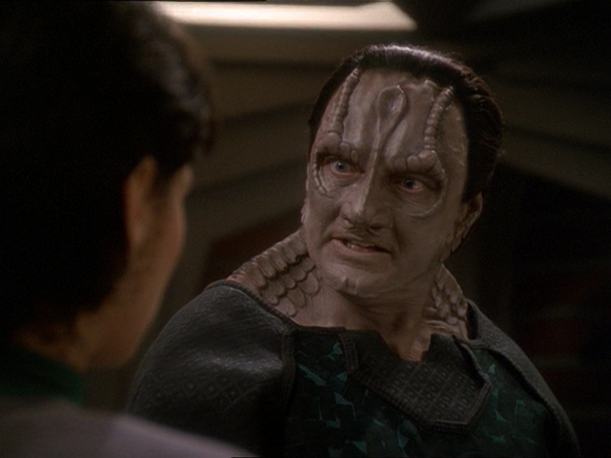 extant_StarTrek_DS9_7x03-Afterimage_2494.jpg
