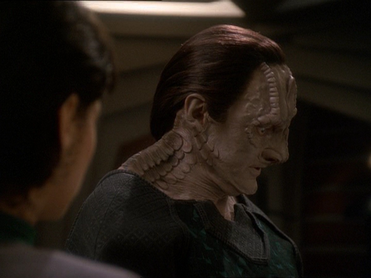extant_StarTrek_DS9_7x03-Afterimage_2498.jpg