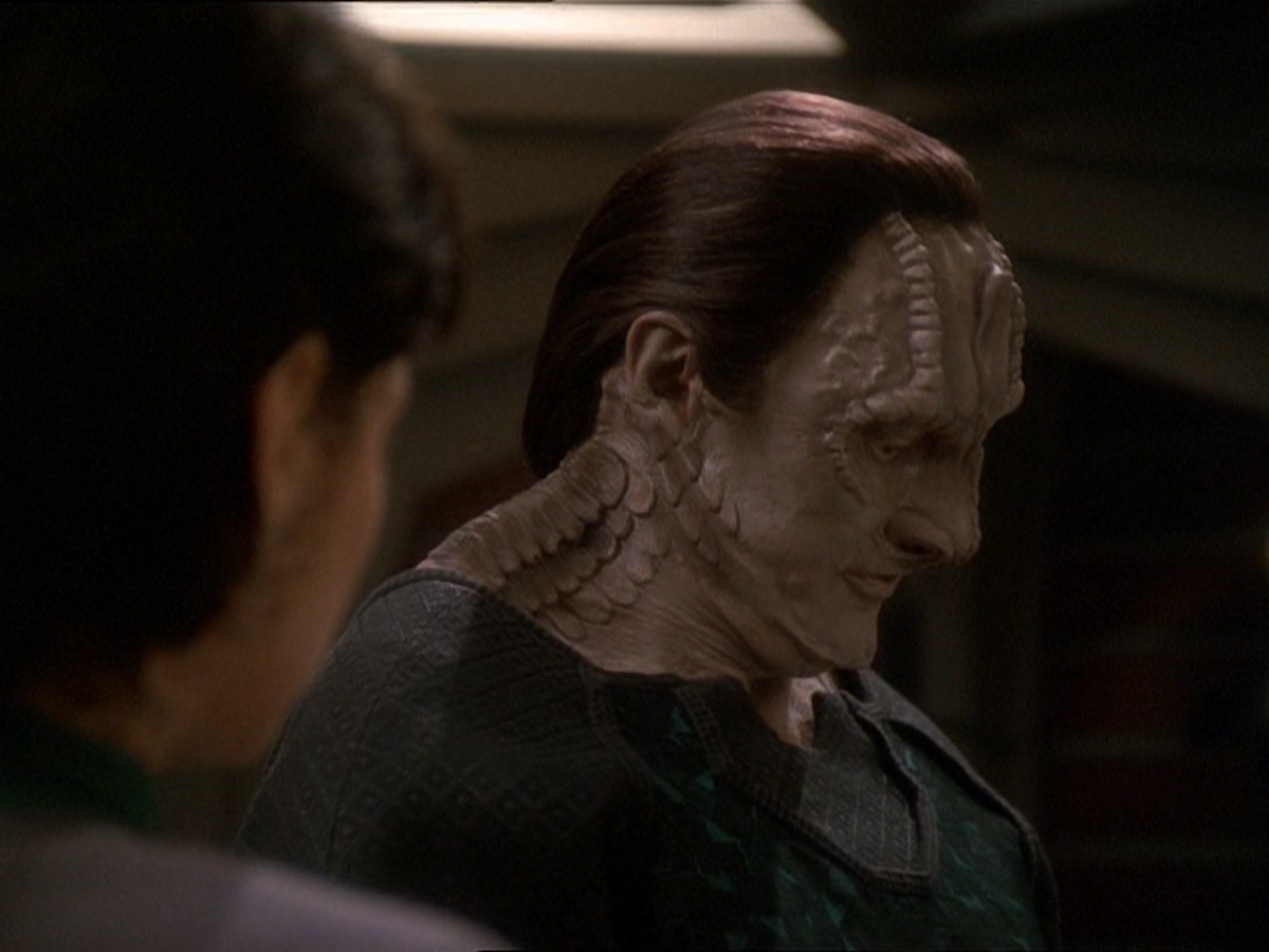 extant_StarTrek_DS9_7x03-Afterimage_2509.jpg