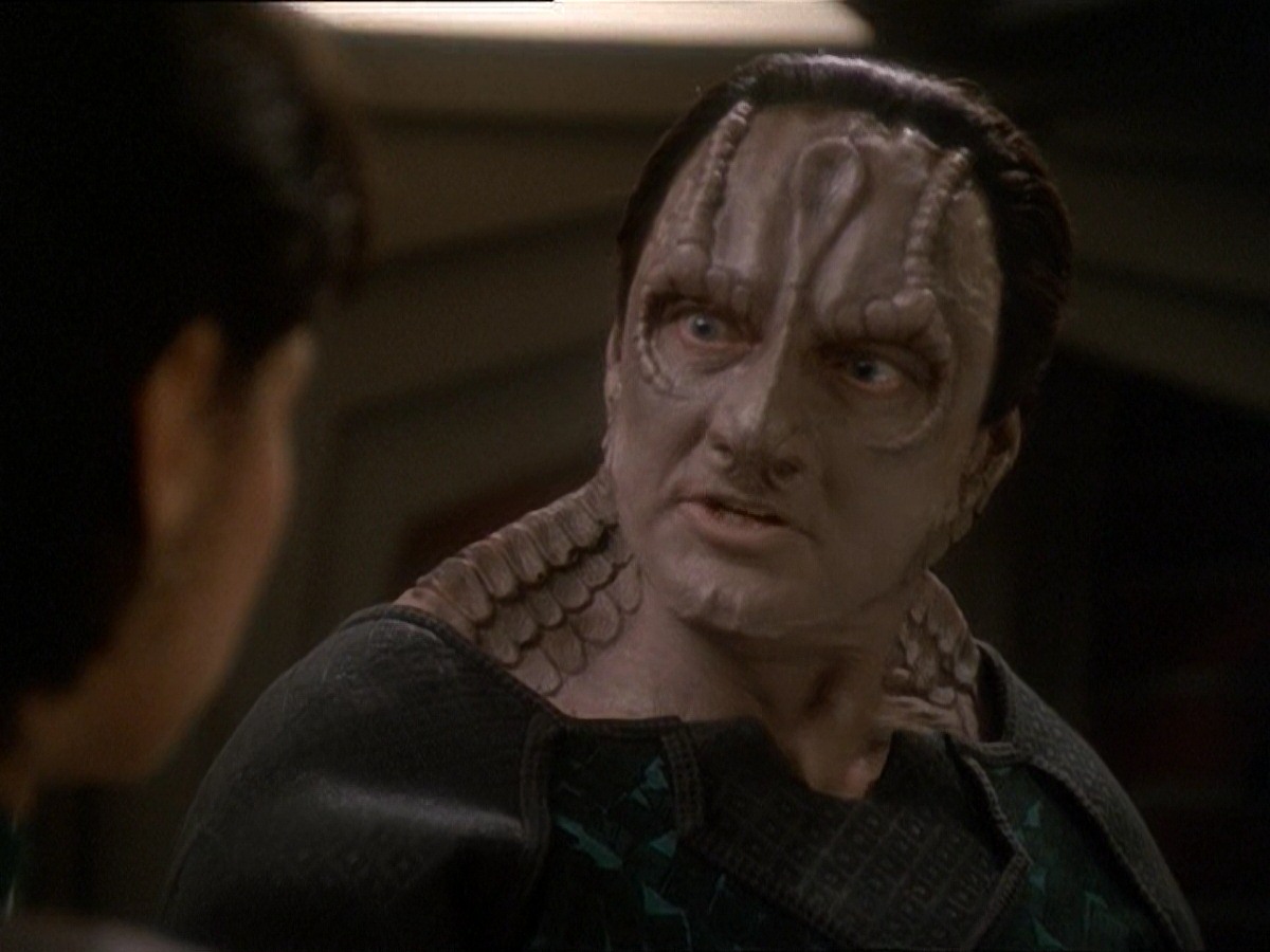 extant_StarTrek_DS9_7x03-Afterimage_2518.jpg