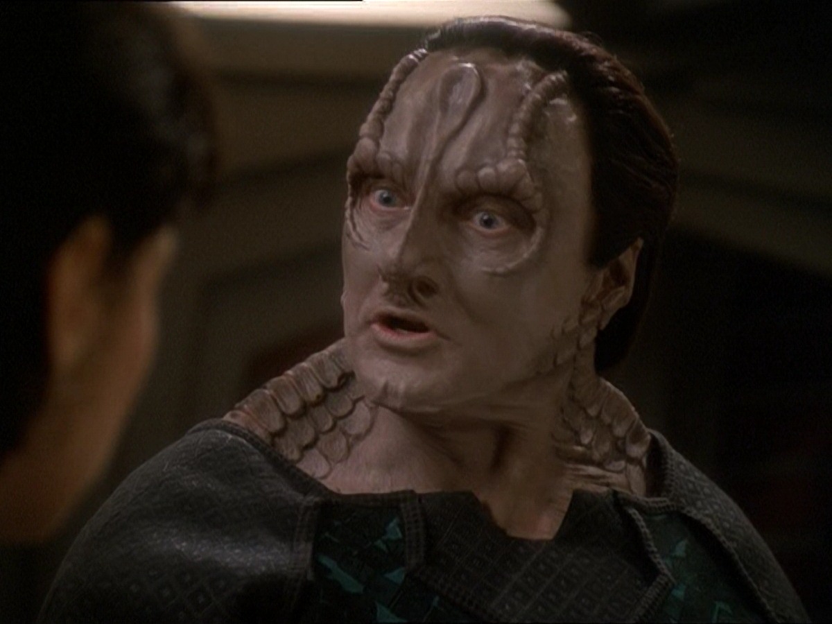 extant_StarTrek_DS9_7x03-Afterimage_2521.jpg