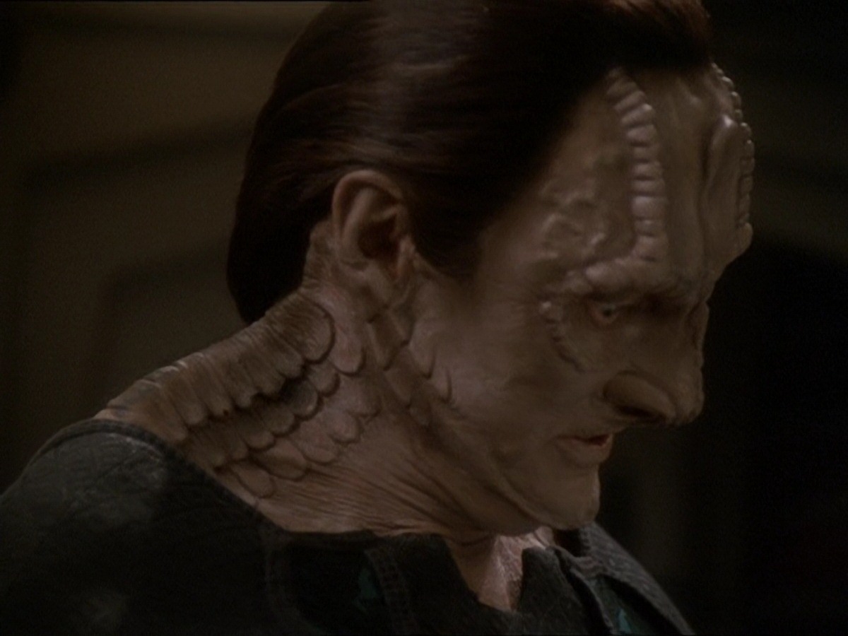 extant_StarTrek_DS9_7x03-Afterimage_2533.jpg