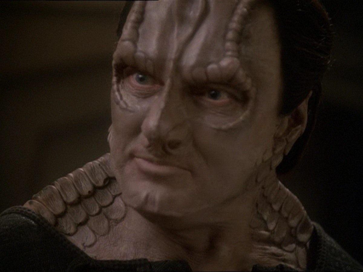 extant_StarTrek_DS9_7x03-Afterimage_2547.jpg