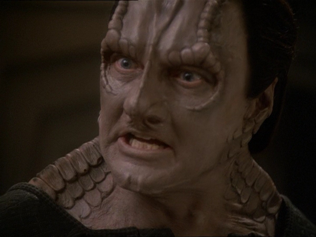 extant_StarTrek_DS9_7x03-Afterimage_2551.jpg