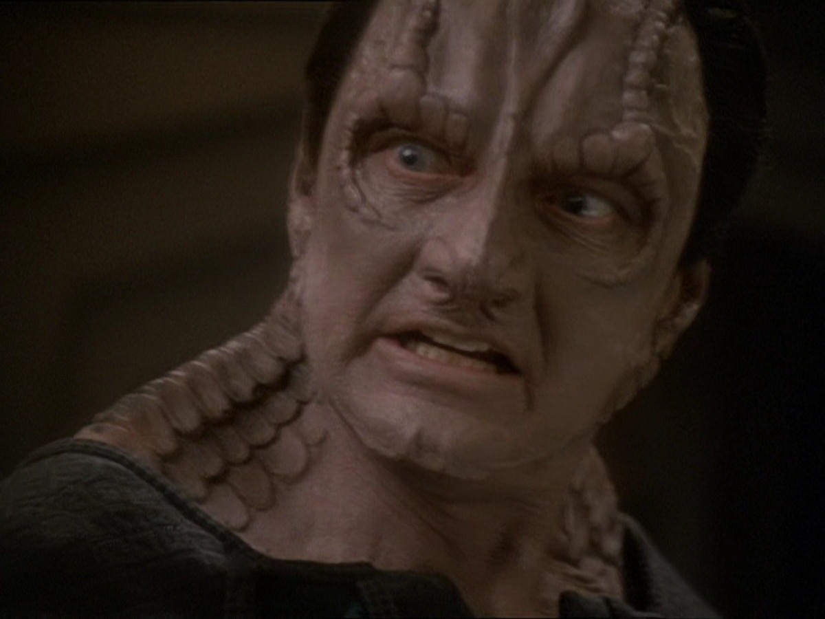 extant_StarTrek_DS9_7x03-Afterimage_2562.jpg