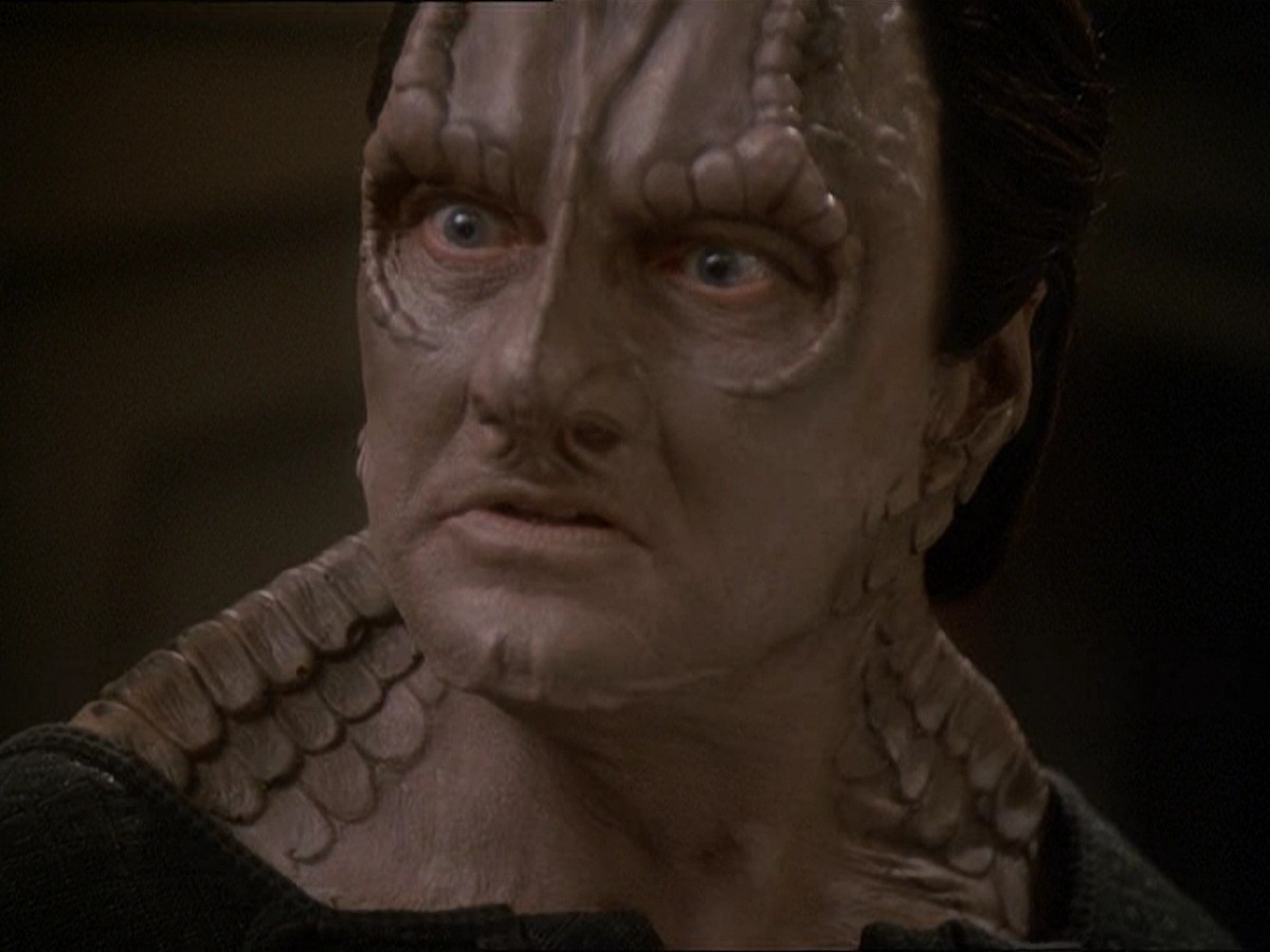 extant_StarTrek_DS9_7x03-Afterimage_2572.jpg