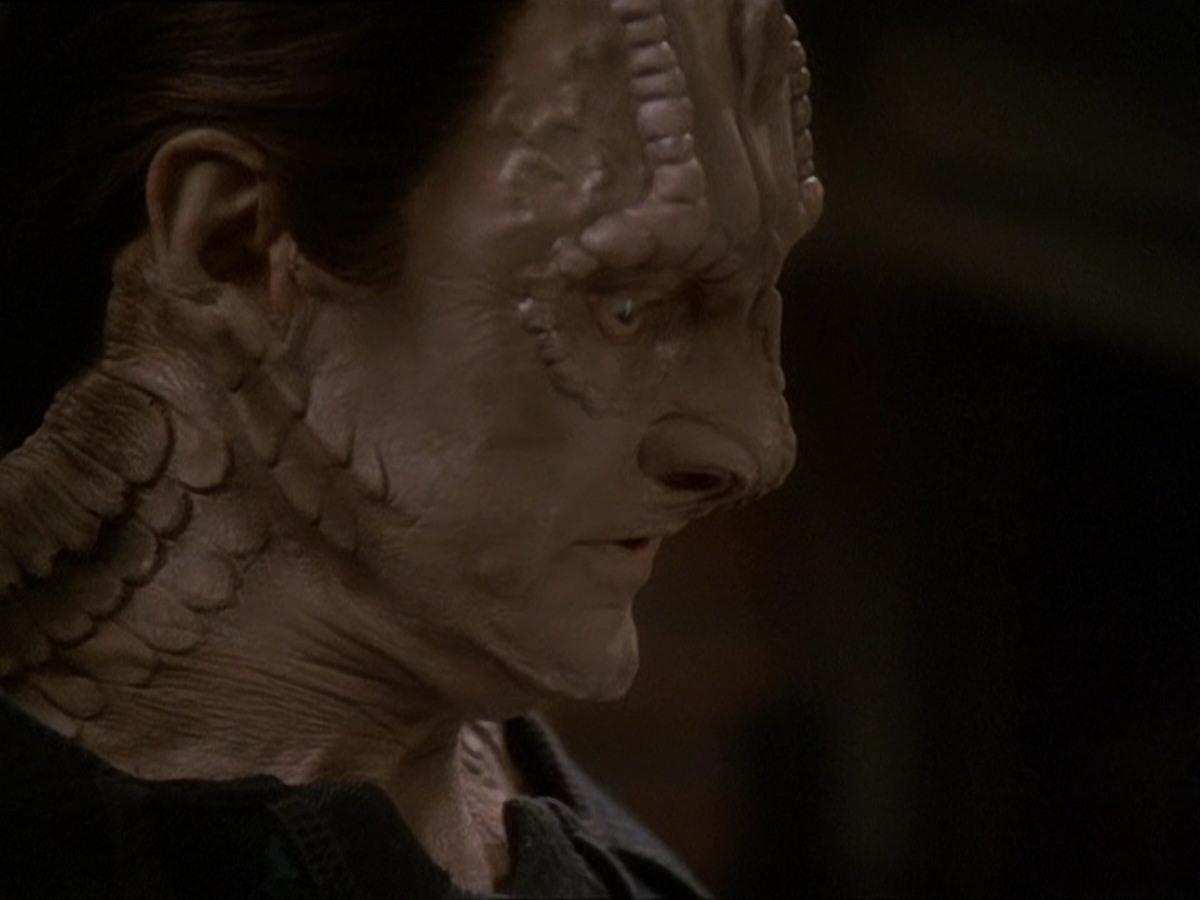 extant_StarTrek_DS9_7x03-Afterimage_2579.jpg