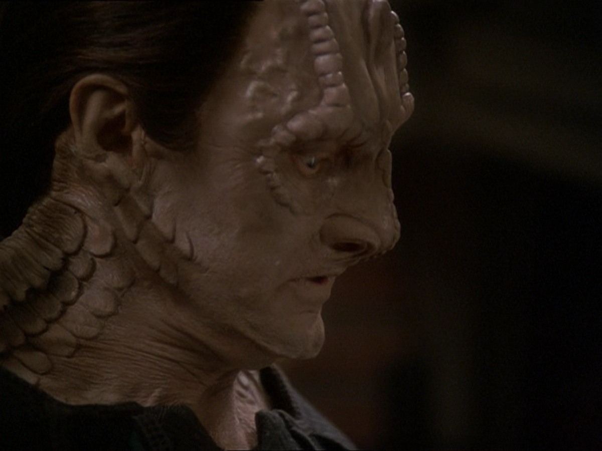 extant_StarTrek_DS9_7x03-Afterimage_2580.jpg