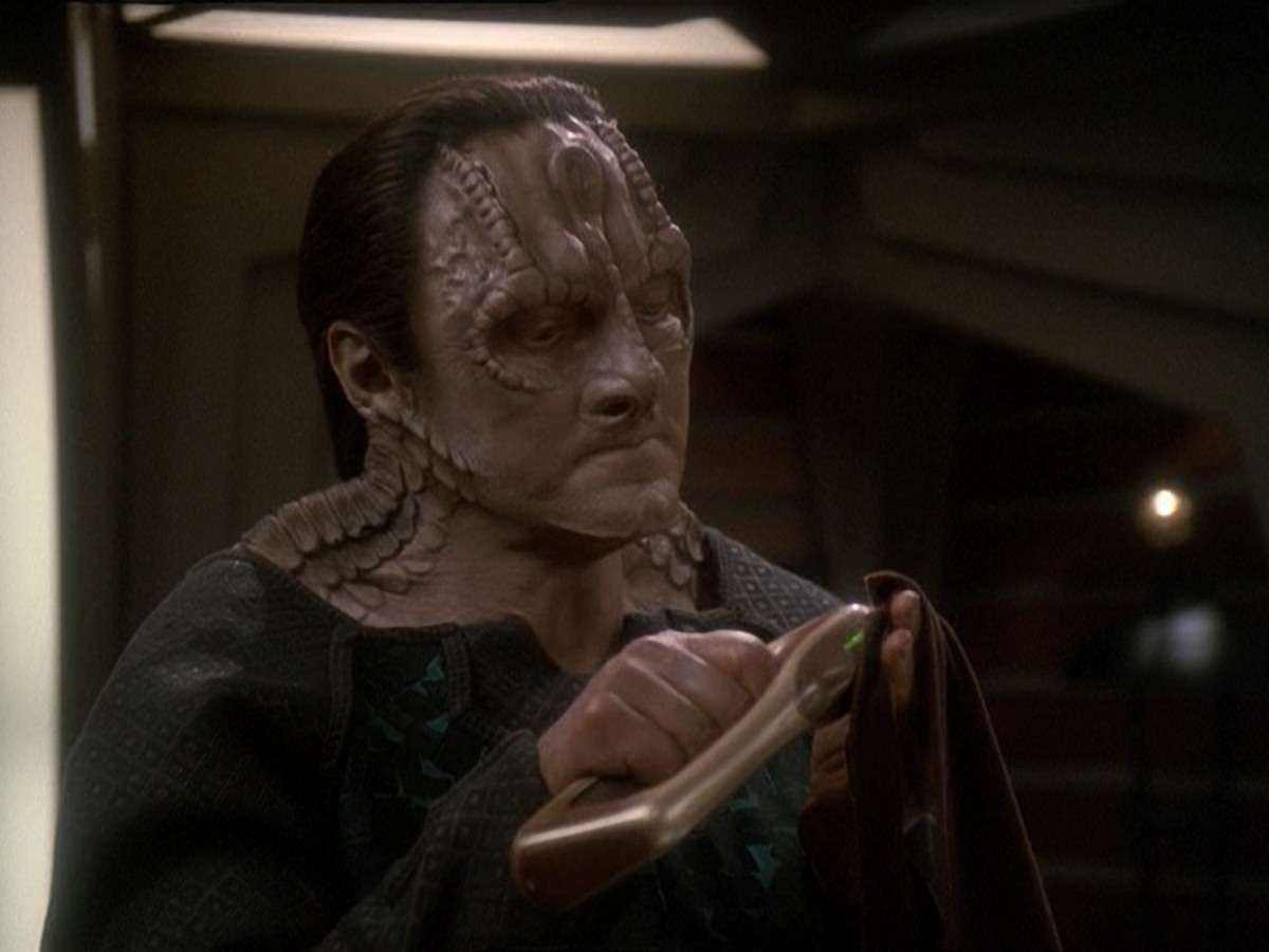 extant_StarTrek_DS9_7x03-Afterimage_2596.jpg