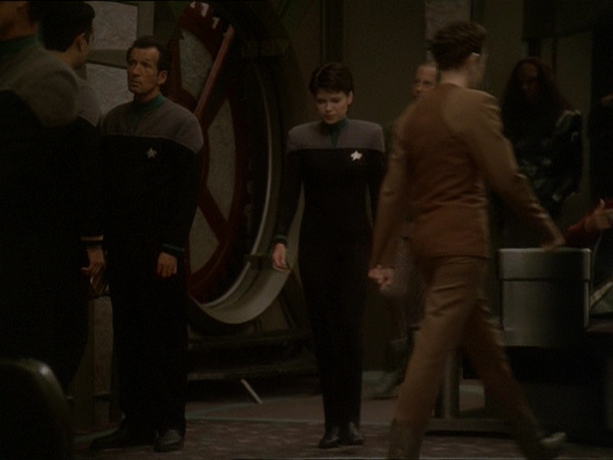 extant_StarTrek_DS9_7x03-Afterimage_2597.jpg