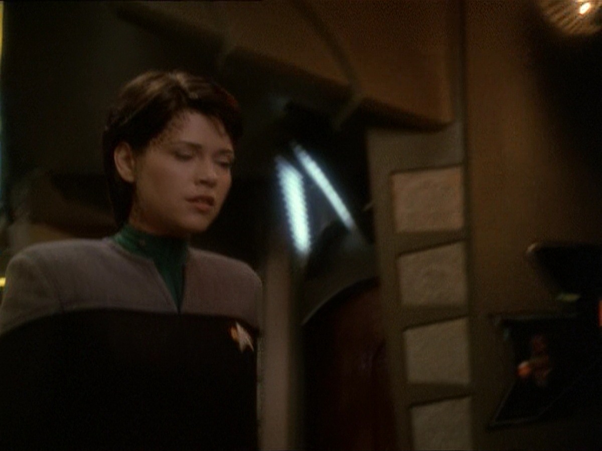 extant_StarTrek_DS9_7x03-Afterimage_2604.jpg