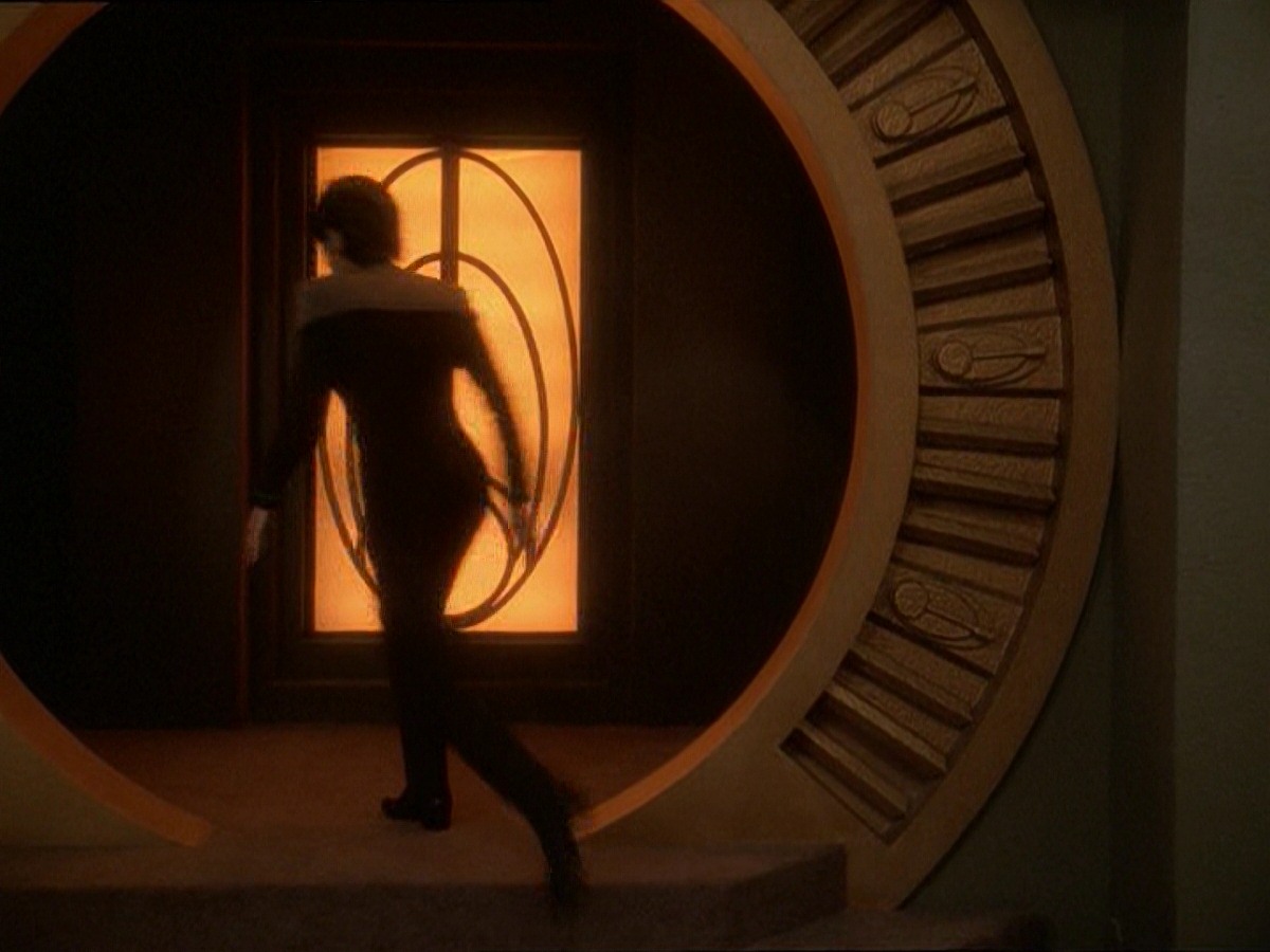 extant_StarTrek_DS9_7x03-Afterimage_2617.jpg