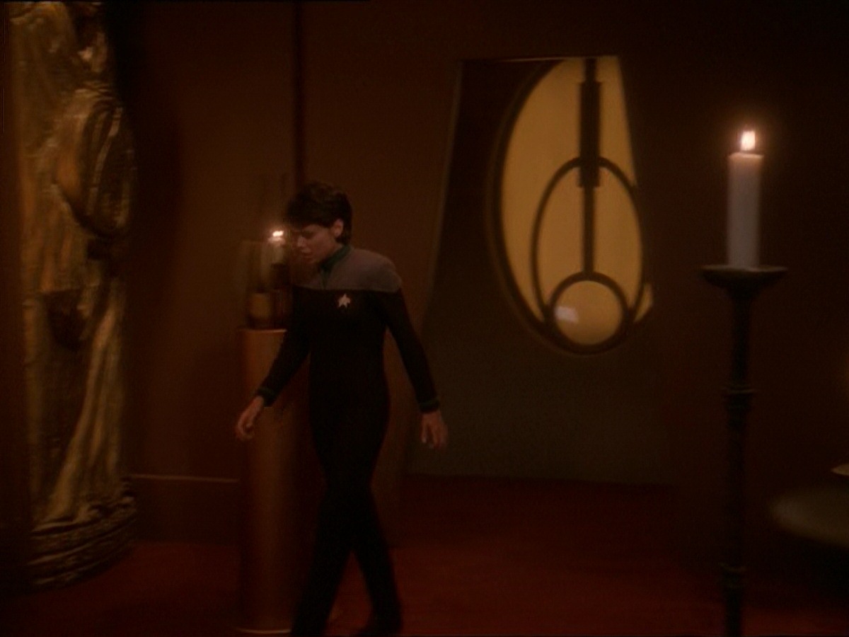 extant_StarTrek_DS9_7x03-Afterimage_2620.jpg