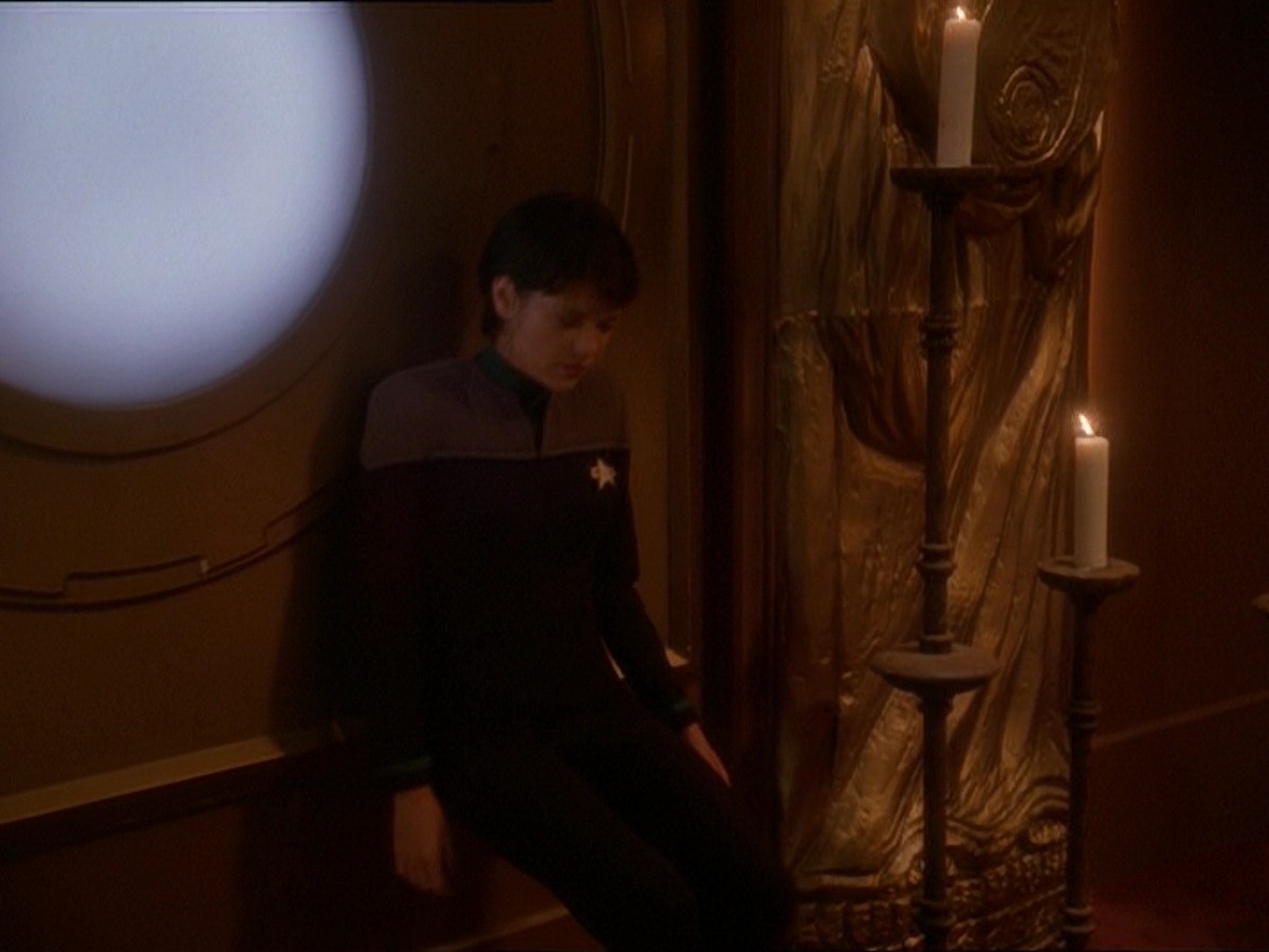 extant_StarTrek_DS9_7x03-Afterimage_2626.jpg